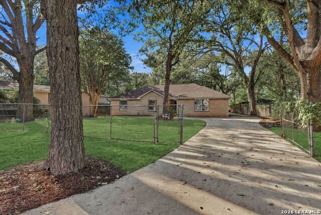 427 River Bend Dr Property Photo 1