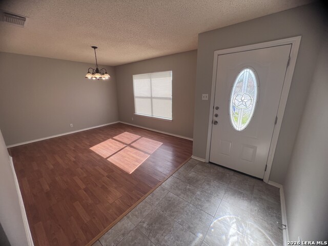 347 Stone Gate Dr Property Photo 3