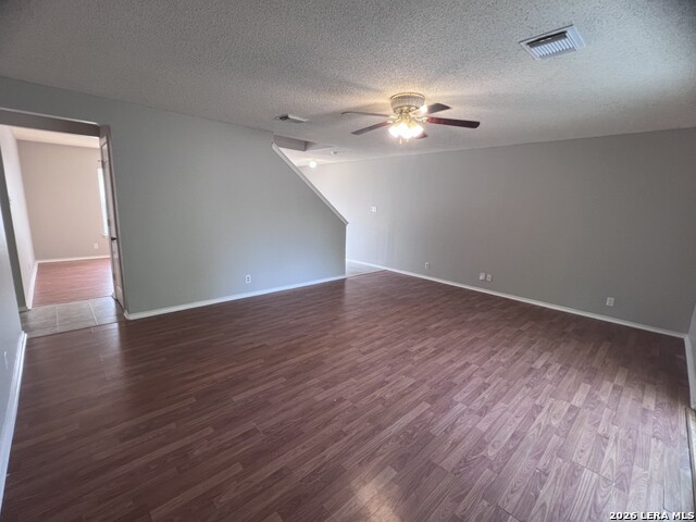 347 Stone Gate Dr Property Photo 6