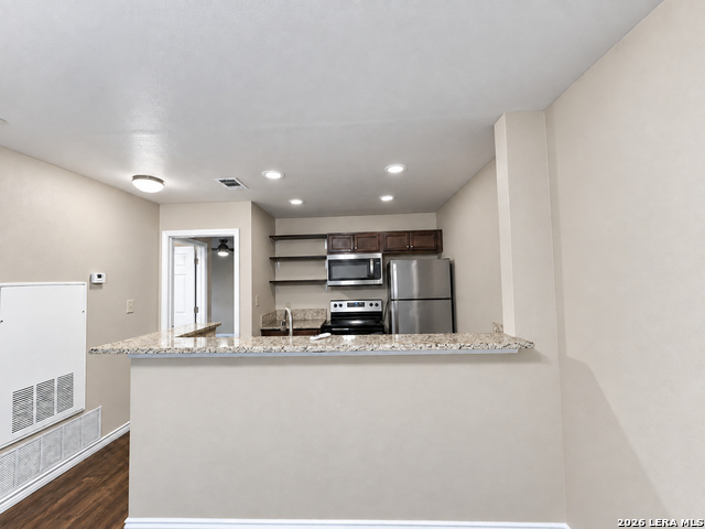 11843 Braesview Property Photo 4