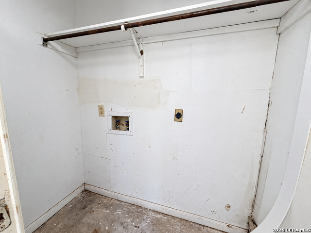 11843 Braesview Property Photo 12