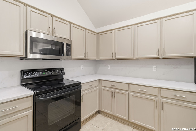 24922 Crescent Trce Property Photo 13
