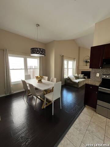 3026 Beacon Fld Property Photo 5