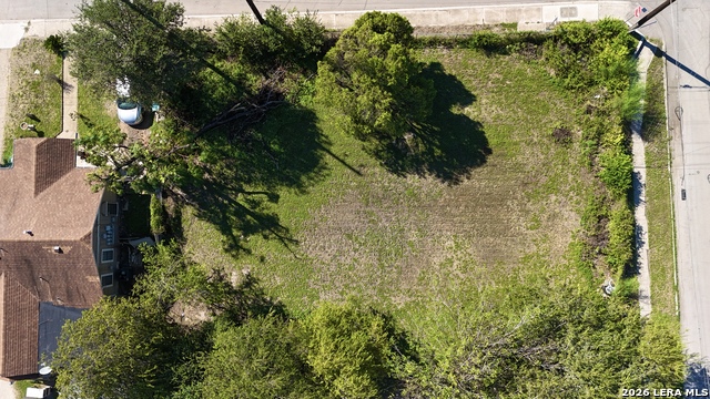 1753 W Poplar Property Photo 9