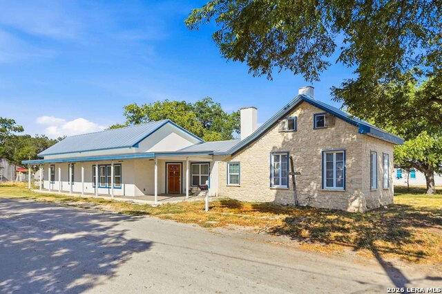 501 LONDON ST Property Photo 1