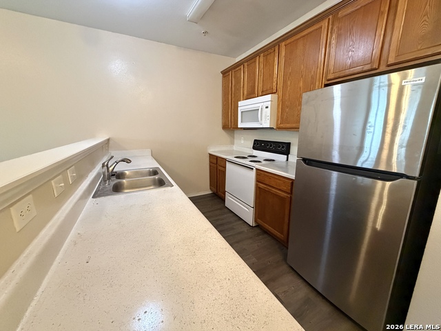 10830 Mathom Lndg Property Photo 7