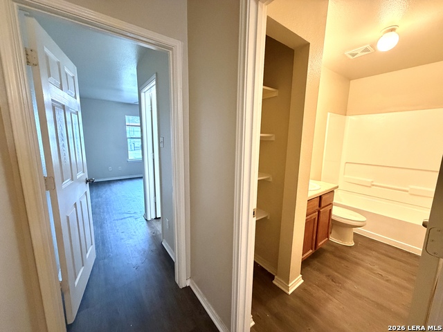 10830 Mathom Lndg Property Photo 10