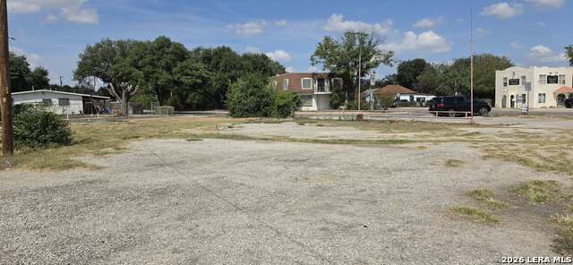 3211 Roosevelt Ave Property Photo 5