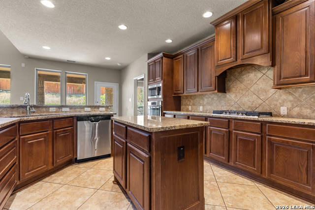 13418 Palatine Hl Property Photo 12