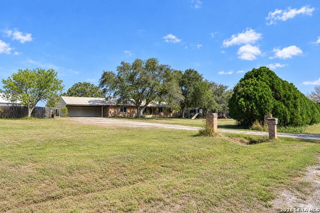 2835 Earls Trail Property Photo 2