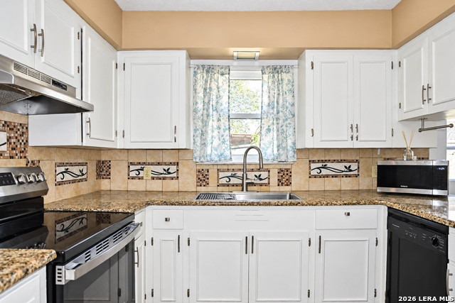 2835 Earls Trail Property Photo 29