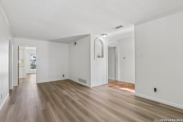 3515 Red Oak Property Photo 10