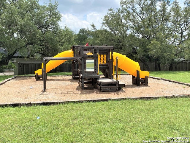305 Kendall Pkwy Property Photo 34