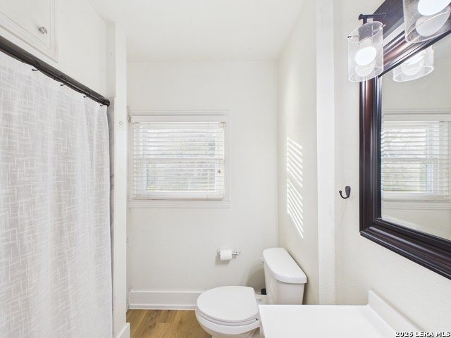 112 Live Oak Property Photo 23