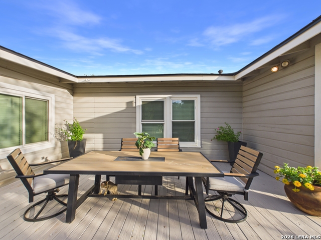 112 Live Oak Property Photo 34