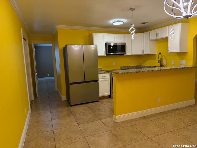 5551 Knoll Krest Dr Property Photo 4