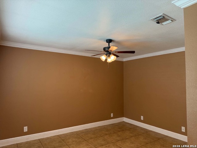 5551 Knoll Krest Dr Property Photo 8