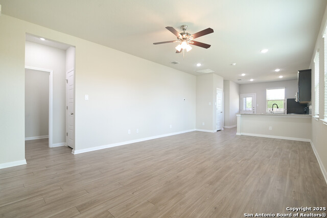 209 Joseph Cir Property Photo 4