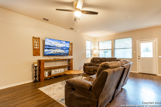 10428 Green Pr Property Photo 7