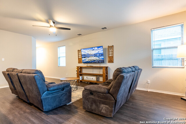 10428 Green Pr Property Photo 8