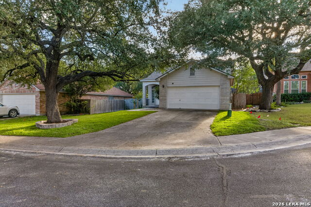 2829 Berry Trace Property Photo 2