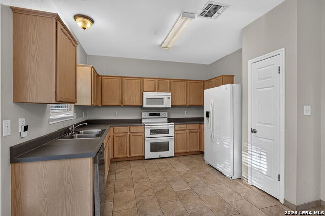 2829 Berry Trace Property Photo 11