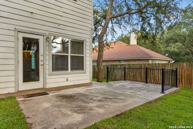 2829 Berry Trace Property Photo 30