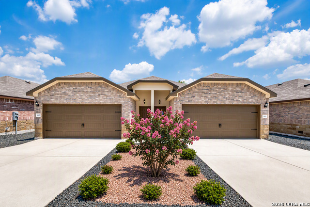 1137 Burek Cross Property Photo 1