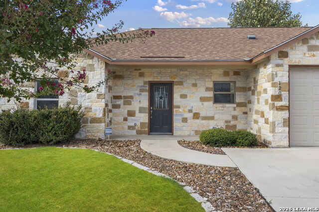 120 Navarro Crossing Property Photo 1