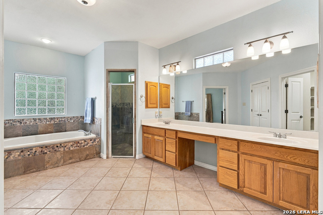 855 Lantana Rdg Property Photo 13