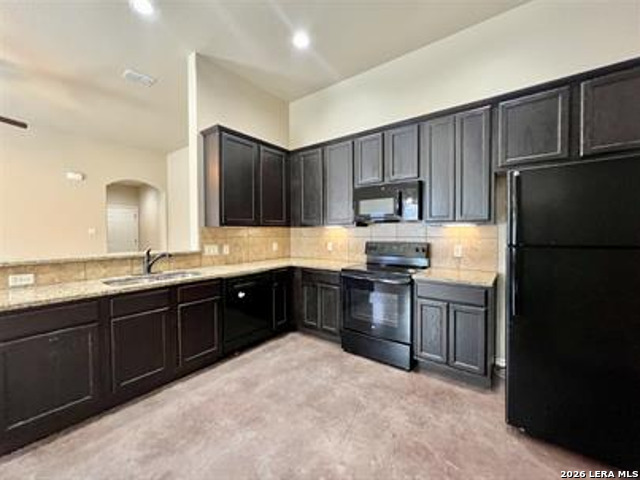 2553 Pahmeyer Property Photo 4