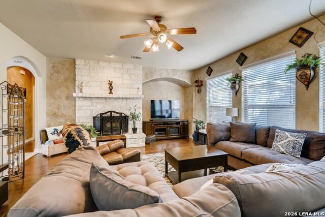 1414 Muleshoe Pass Property Photo 4