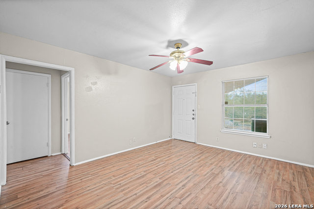 306 N Seguin Rd Property Photo 2