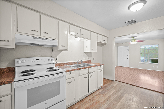 306 N Seguin Rd Property Photo 6