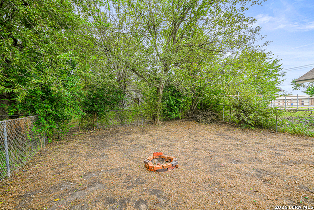 306 N Seguin Rd Property Photo 14