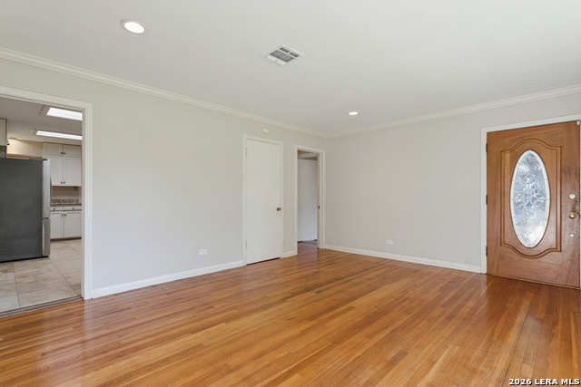 327 Calumet Pl Property Photo 5