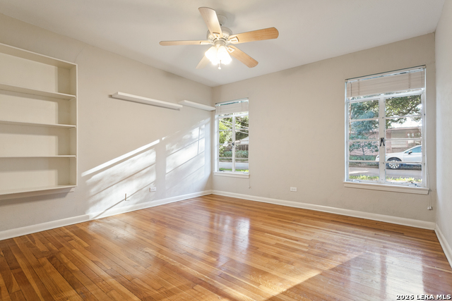 327 Calumet Pl Property Photo 18