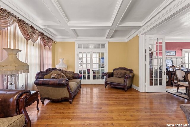 112 E Mistletoe Ave Property Photo 9