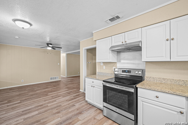 5125 Foxcross Dr Property Photo 7