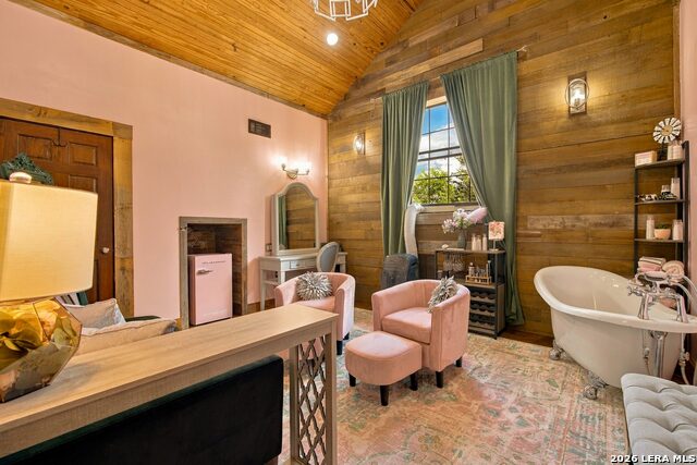 3862 State Highway 16 N Property Photo 15