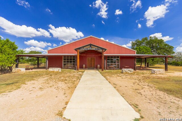 3862 State Highway 16 N Property Photo 28