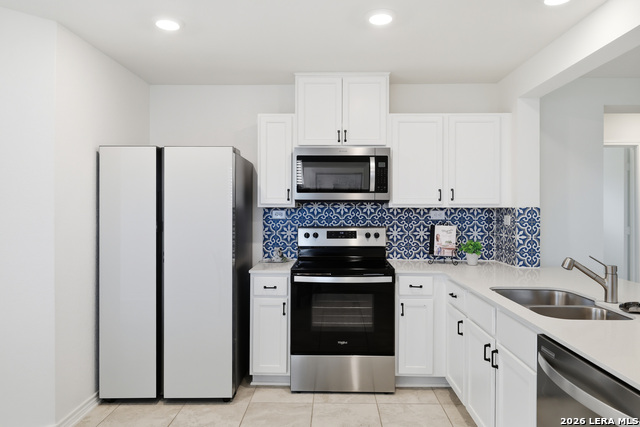 11738 Black Rose Property Photo 10