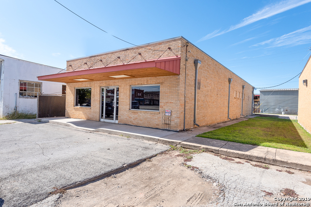 114 S Teel Dr Property Photo 3
