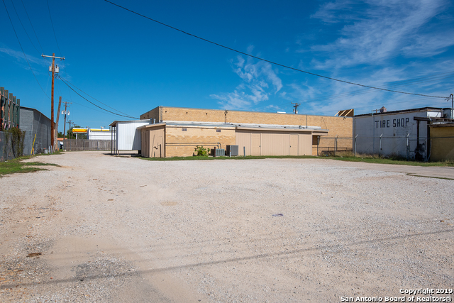 114 S Teel Dr Property Photo 6
