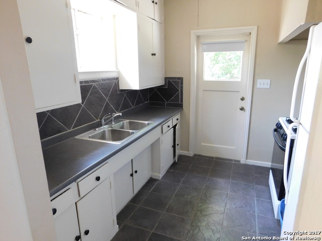 431 Fulton Ave Property Photo 7