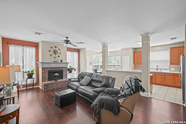 20906 Encino Dawn Property Photo 5