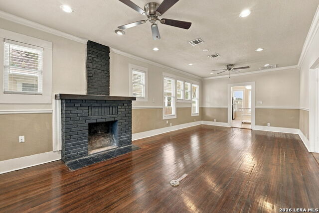 211 Eleanor Property Photo 5