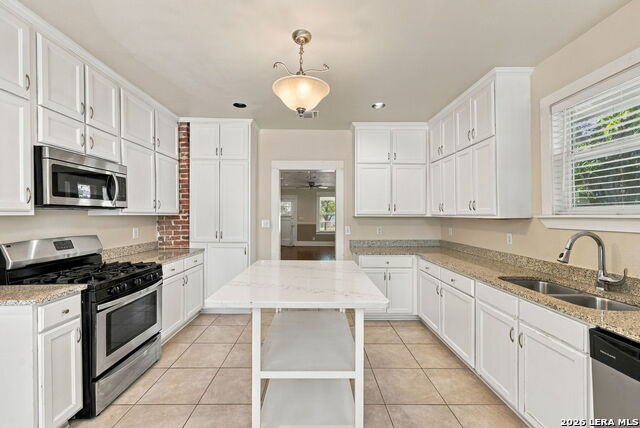 211 Eleanor Property Photo 12