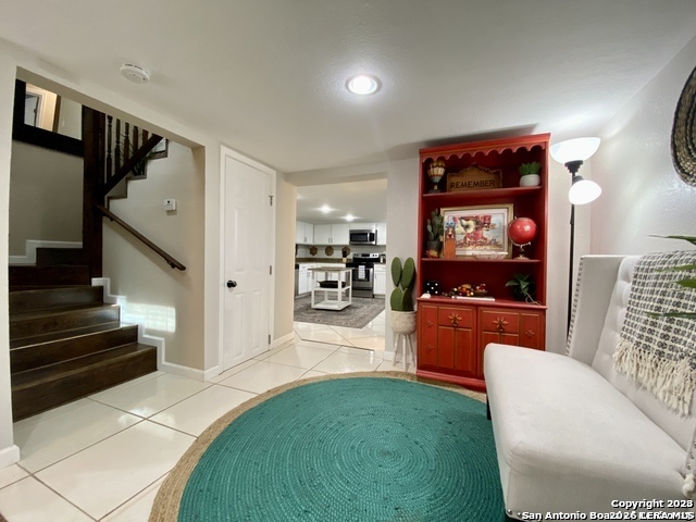 211 Eleanor Property Photo 23