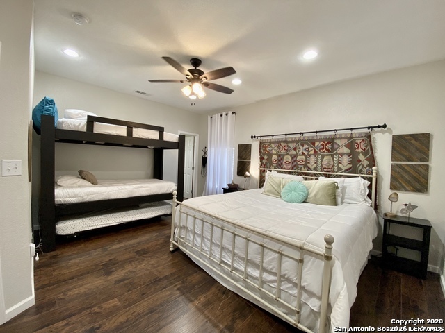 211 Eleanor Property Photo 25